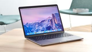 苹果可能会在2021年的新款MacBookPro上掉这个商标（真的）
